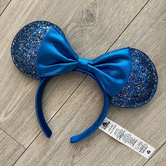 GUC Disney Wishes Come True Lounge Fly Mini Backpack & Minnie Ears - Picture 2 of 5